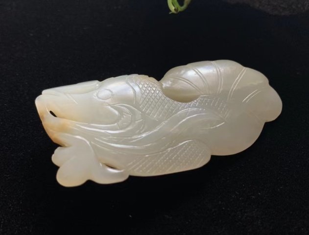 古玩玉器清代和田白玉紅沁精工魚佩拍賣，當前價格9000元