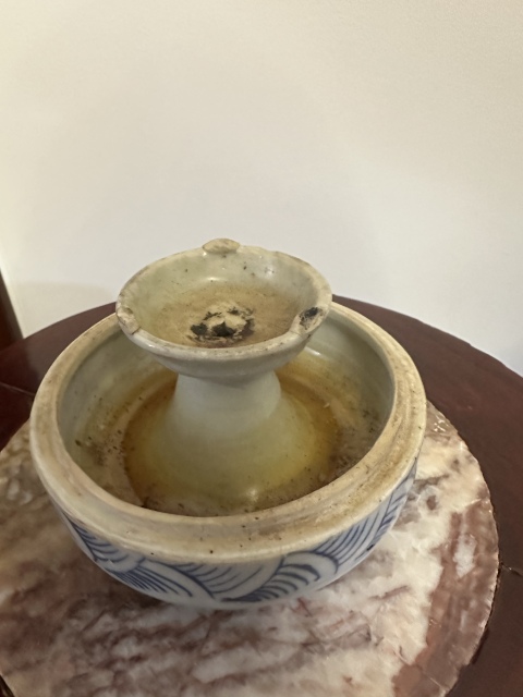 古玩陶瓷清中晚期·青花淡描花卉紋香薰拍賣，當前價格2000元