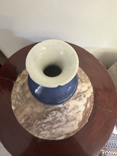 古玩陶瓷晚清灑藍(lán)釉觀音瓶拍賣，當(dāng)前價格1800元
