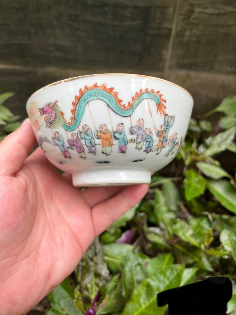 古玩陶瓷晚清粉彩百子鬧春圖墩式碗拍賣，當前價格5000元