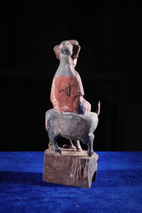 古玩雜項清乾隆“持經(jīng)觀音歷游”精品木雕造像拍賣，當(dāng)前價格5800元