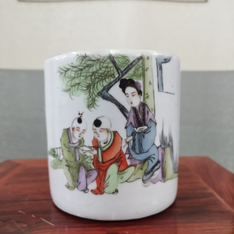 古玩陶瓷民國時期粉彩教子圖人物紋壺改裝筆筒拍賣,當(dāng)前價格860元