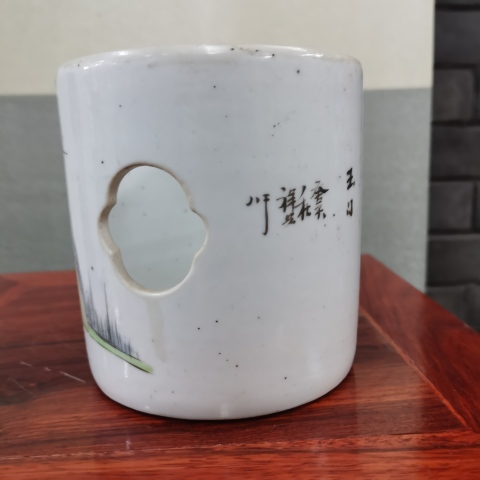 古玩陶瓷民國時期粉彩教子圖人物紋壺改裝筆筒拍賣,當(dāng)前價格860元