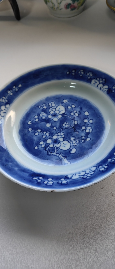 康熙·青花留白梅花圖折沿盤拍賣，當(dāng)前價(jià)格2600元