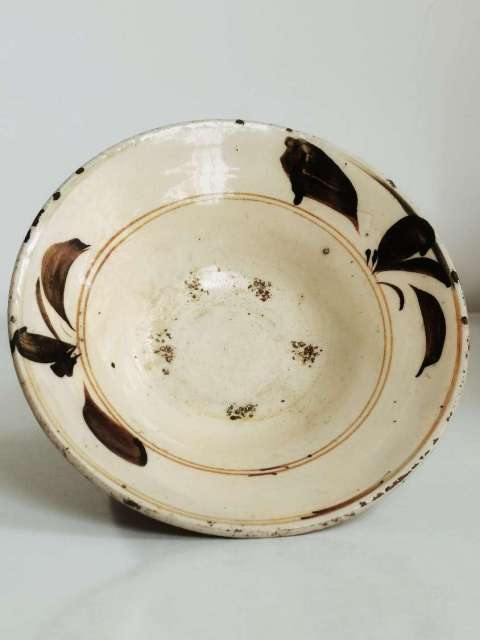 古玩陶瓷白釉黑彩花卉紋斗笠盞拍賣,當(dāng)前價(jià)格3600元
