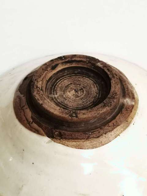 古玩陶瓷白釉黑彩花卉紋斗笠盞拍賣,當(dāng)前價(jià)格3600元