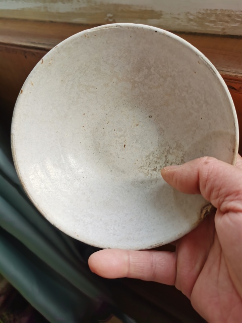 古玩陶瓷明代白釉碗拍賣(mài),當(dāng)前價(jià)格1500元