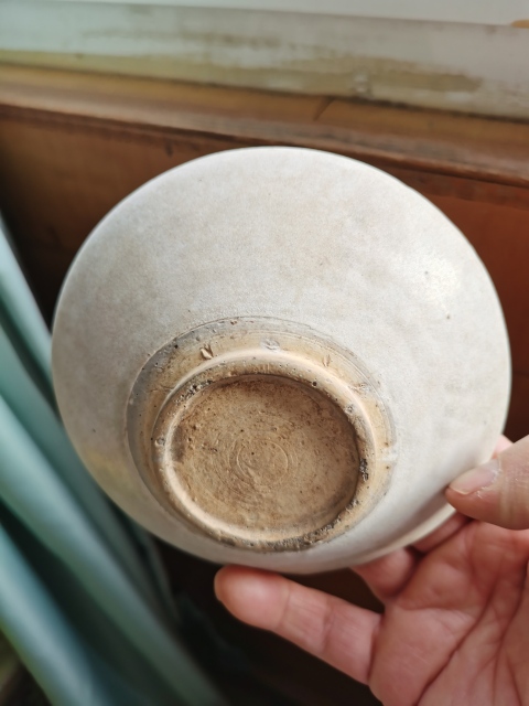 古玩陶瓷明代白釉碗拍賣(mài),當(dāng)前價(jià)格1500元