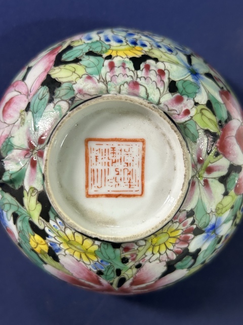 古玩陶瓷民國墨地粉彩百花不落地杯碟拍賣,當(dāng)前價格1800元
