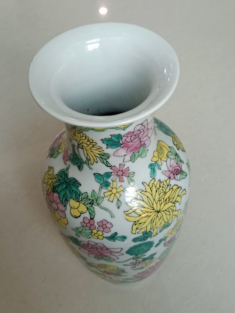 古玩陶瓷粉彩花卉紋瓶拍賣,當前價格398元