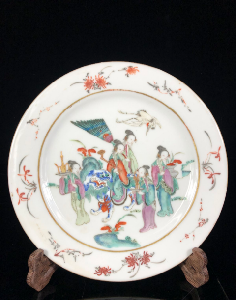 古玩陶瓷【清晚·帝國余暉時代巔峰】粉彩人物盤拍賣,當前價格5888元