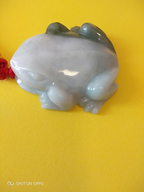 古玩玉器獨(dú)山玉青蛙拍賣，當(dāng)前價格560元