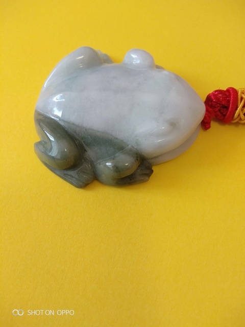 古玩玉器獨(dú)山玉青蛙拍賣，當(dāng)前價格560元
