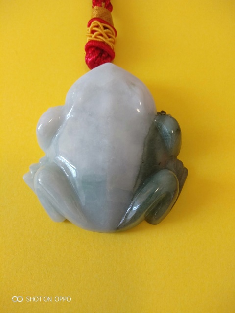 古玩玉器獨(dú)山玉青蛙拍賣，當(dāng)前價格560元