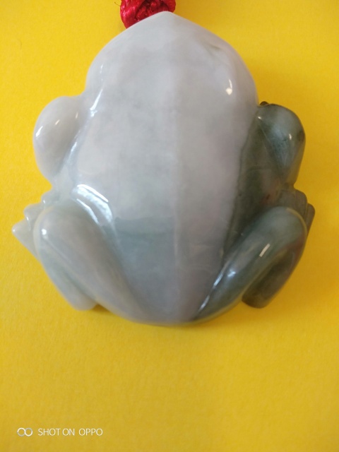 古玩玉器獨(dú)山玉青蛙拍賣，當(dāng)前價格560元