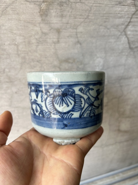 古玩陶瓷花卉紋青花三足香爐拍賣,當前價格222元