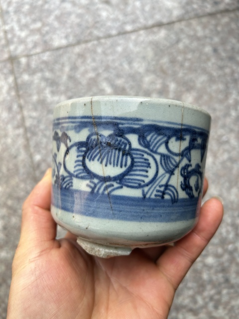 古玩陶瓷花卉紋青花三足香爐拍賣,當前價格222元