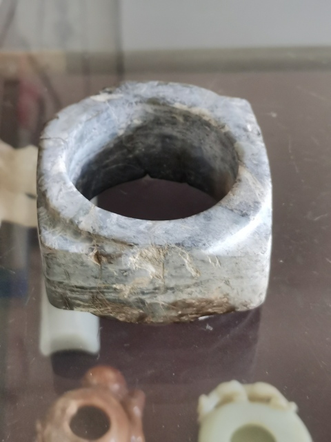 古玩玉器玉琮拍賣，當前價格6000元