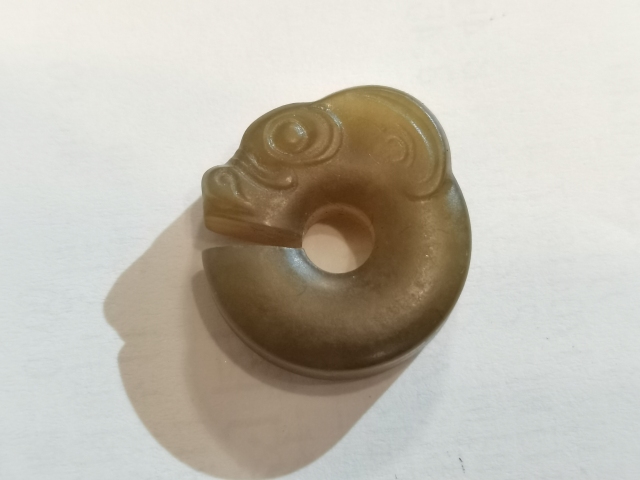 古玩玉器和田玉雕“玉豬龍”拍賣,當前價格98元