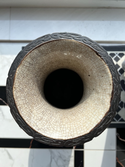 古玩陶瓷清中晚期 哥釉五彩人物紋瓶拍賣，當(dāng)前價(jià)格3888元