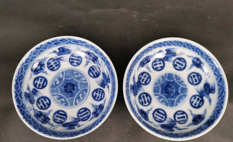 古玩陶瓷八卦鶴紋青花盤(pán)一對(duì)拍賣，當(dāng)前價(jià)格16000元