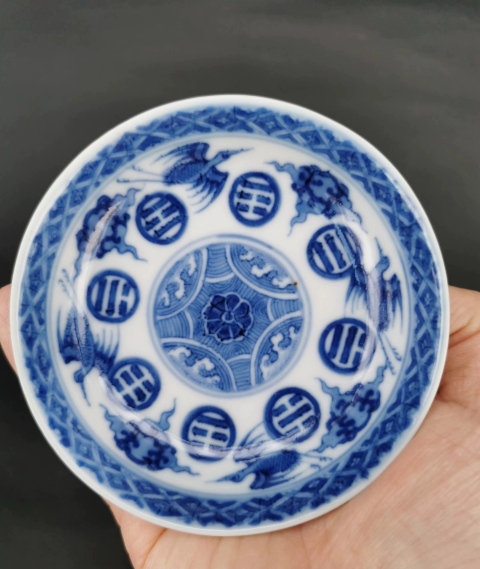 古玩陶瓷八卦鶴紋青花盤(pán)一對(duì)拍賣，當(dāng)前價(jià)格16000元