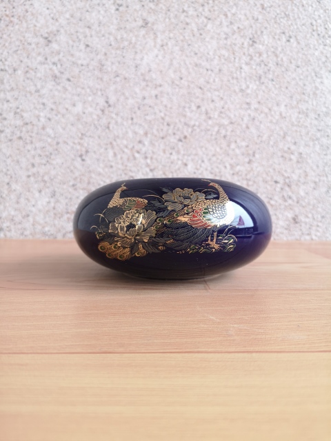 古玩陶瓷花鳥紋煙灰缸拍賣,當前價格220元