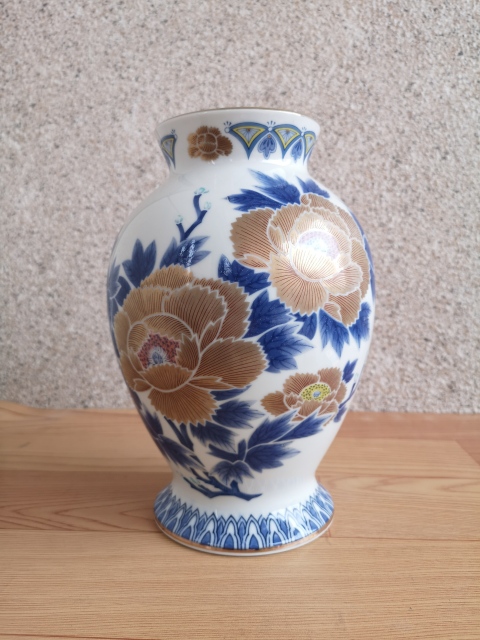 古玩陶瓷花卉紋瓶拍賣,當前價格298元