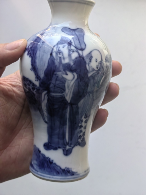 古玩陶瓷人物紋青花梅瓶拍賣，當(dāng)前價(jià)格8000元