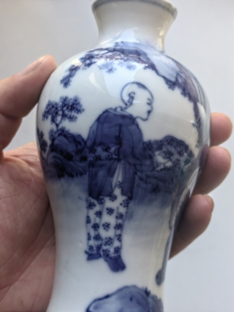 古玩陶瓷人物紋青花梅瓶拍賣，當(dāng)前價(jià)格8000元