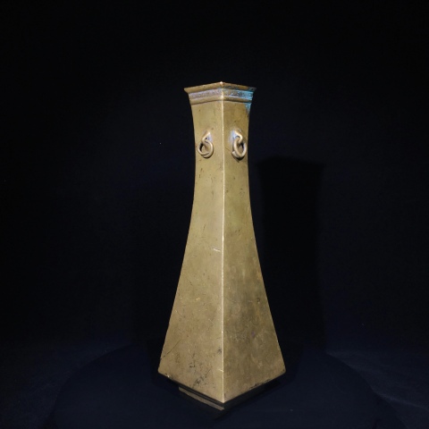 古玩銅器清代銅四方花插 賞瓶 文案雅器拍賣,當(dāng)前價(jià)格3800元