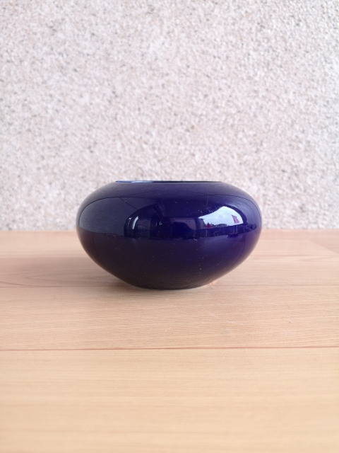 古玩陶瓷花卉紋煙灰缸拍賣(mài),當(dāng)前價(jià)格260元