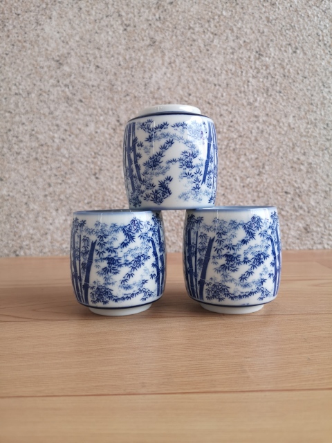 古玩陶瓷竹紋青花杯拍賣，當前價格160元