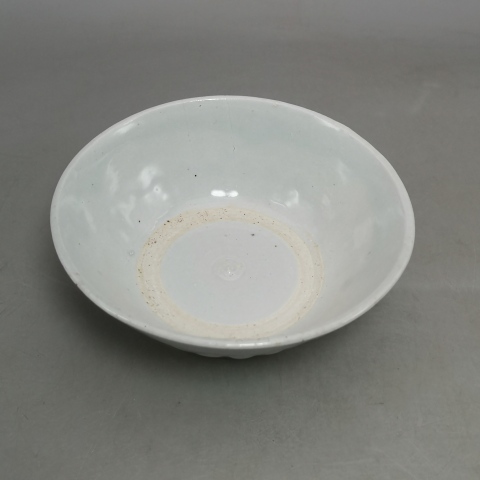 古玩陶瓷明末清初白釉印花碗拍賣，當前價格880元