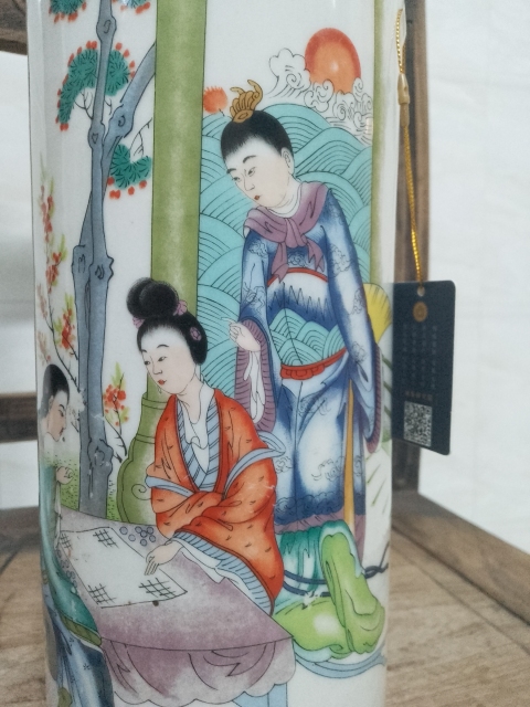 古玩陶瓷粉彩人物故事帽桶拍賣,當(dāng)前價(jià)格1800元