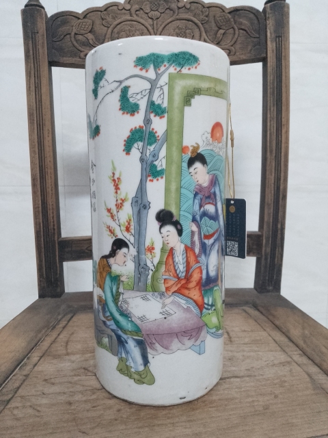 古玩陶瓷粉彩人物故事帽桶拍賣,當(dāng)前價(jià)格1800元