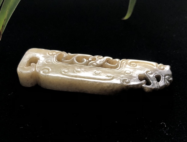 古玩玉器明代精品和田滿沁龍掛件拍賣,當前價格33000元