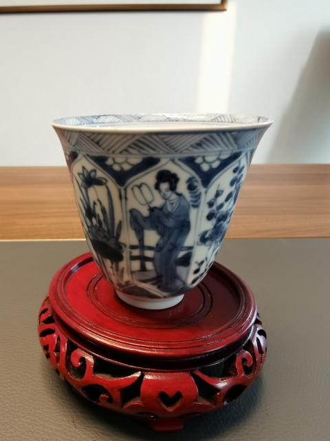 古玩陶瓷康熙青花四美圖鈴鐺杯拍賣，當(dāng)前價(jià)格2800元