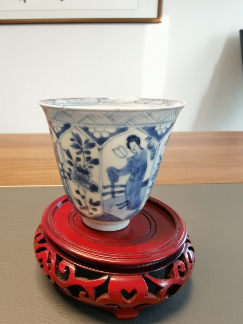 古玩陶瓷康熙青花四美圖鈴鐺杯拍賣，當(dāng)前價(jià)格2800元