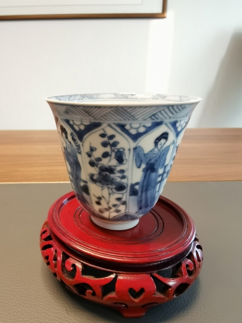 古玩陶瓷康熙青花四美圖鈴鐺杯拍賣，當(dāng)前價(jià)格2800元