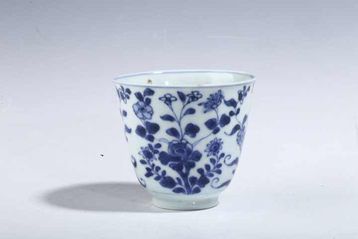 古玩陶瓷康熙·青花折枝花卉紋鈴鐺杯拍賣，當前價格187元