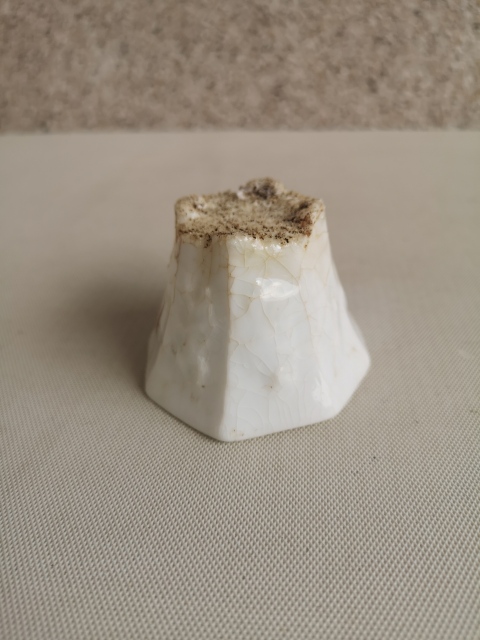 古玩陶瓷民國八角杯拍賣,當前價格398元