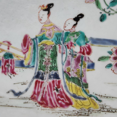 古玩陶瓷（網(wǎng)紅盤西廂記故事）雍正粉彩人物故事紋折沿盤拍賣，當(dāng)前價格86023元