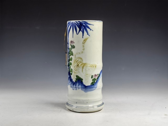 古玩陶瓷民國時期·青花加彩虎紋竹型帽筒拍賣,當前價格1388元