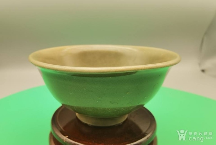 古玩陶瓷龍泉青瓷撇口碗拍賣，當前價格1800元