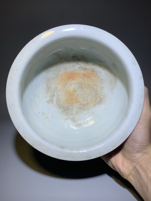 古玩陶瓷（精工細路）青花纏枝囍字紋三足香爐拍賣，當前價格4888元