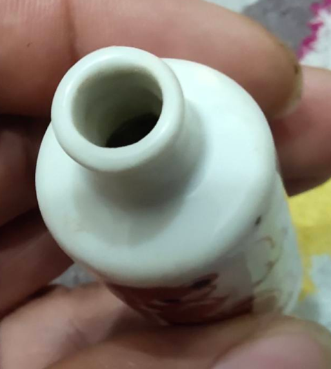 古玩陶瓷清代礬紅彩獅子紋鼻煙壺拍賣，當前價格2128元