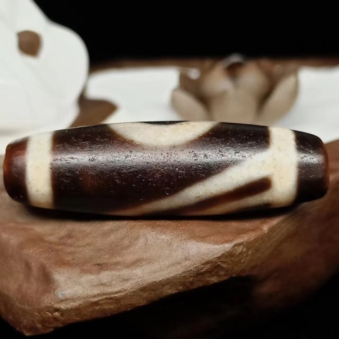 古玩雜項????  一眼天珠拍賣，當前價格300元