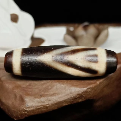 古玩雜項????  一眼天珠拍賣，當前價格300元