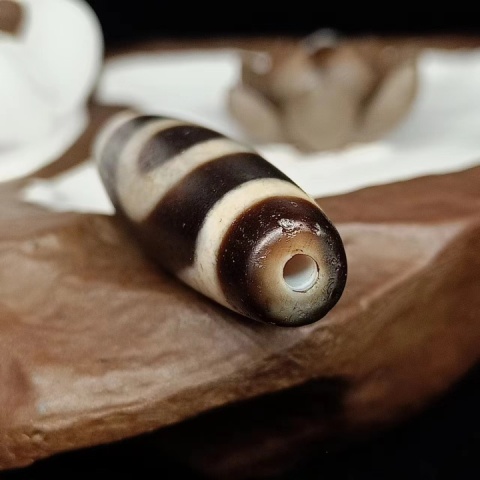 古玩雜項????  一眼天珠拍賣，當前價格300元
